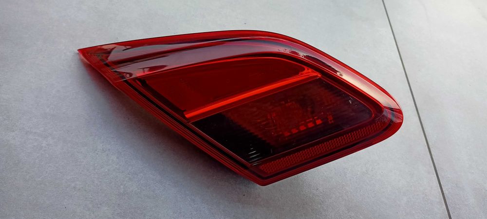 Lampa klapa tył,silniczek wycieraczki,stop,maska.Opel corsa e.5-drzwi.
