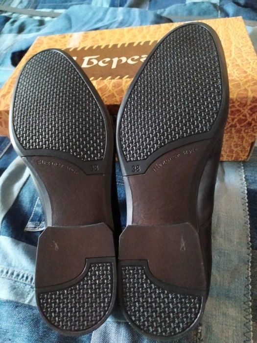 Новые туфли на выпуск или в школу натуральная кожа