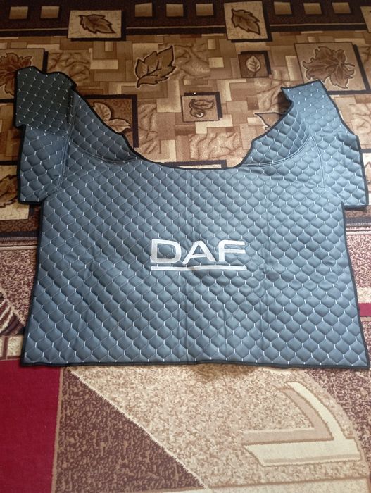 Продаються коврики на daf нові