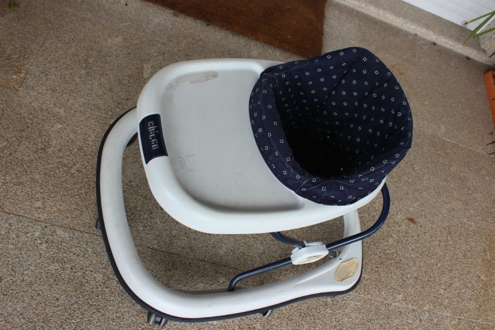 Andarilho Bébé - marca Chicco