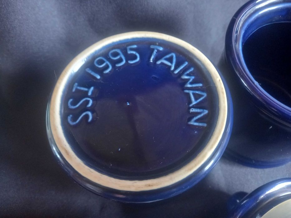 2 potes, açúcar e chá, anos 90