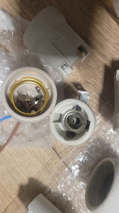 Oprawka ceramiczna 7szt 1 metalowa