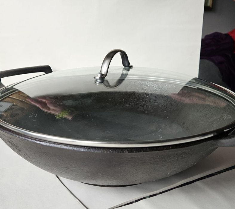 WOK Duży żeliwny solidnym TANIO W-WA