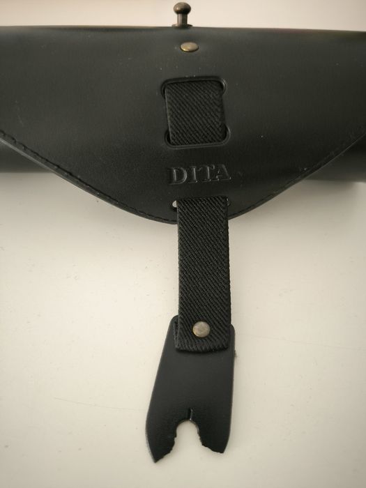 Okulary DITA - Uszkodzone etui