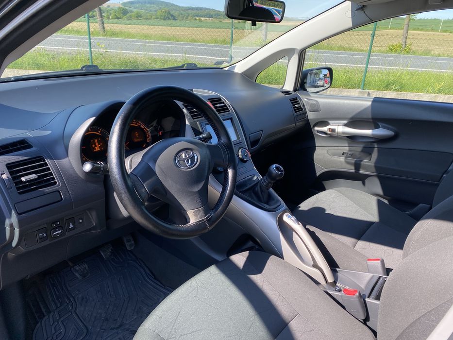 Toyota Auris 1.4 przebieg 149tys kamera alusy zadbany