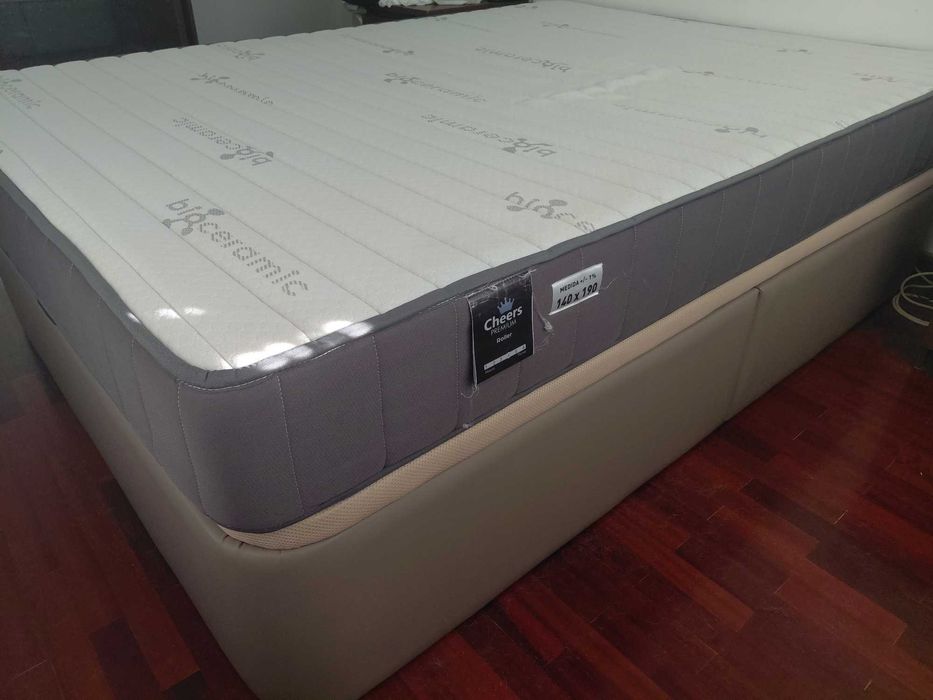 Vendo sommier em excelente estado (colchão incluído) ***BAIXA DE PREÇO***
