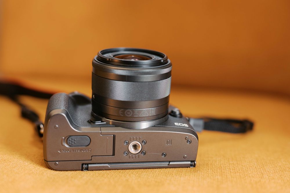 Canon EOS M5 + 15-45mm