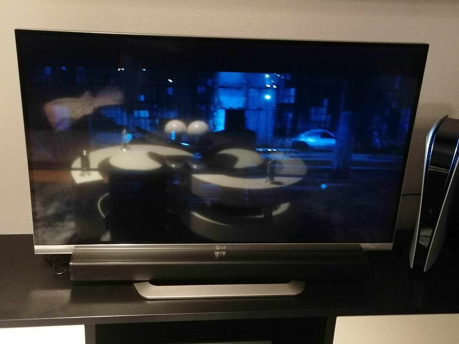 Smart TV LG 42" Cinema 3D