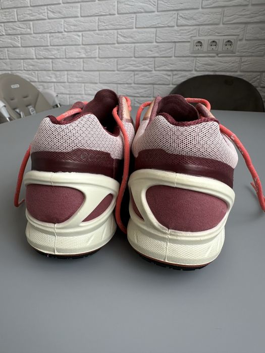 Кросівки ecco 38 рощмір