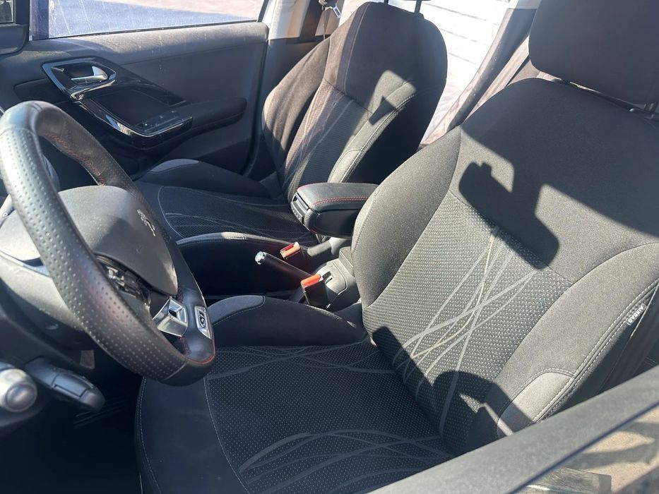 PEUGEOT 208 1.6 EHDI DE 2015