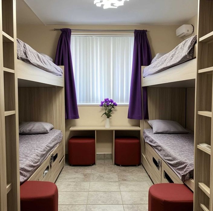 Сучасний хостел в самому центрі, метро Арсенальна