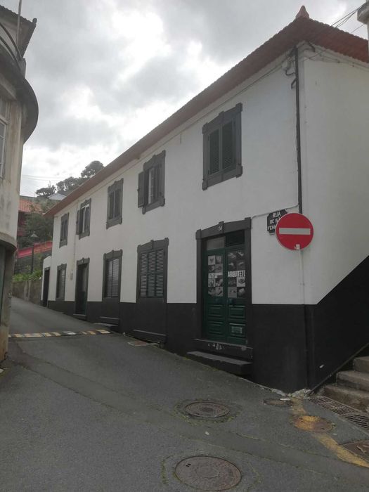 Moradia Unifamiliar REMODELADA