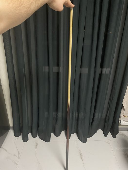 Класичний кий для більярду