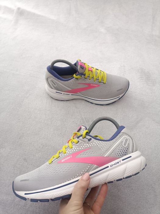 Женские кроссовки беговые Brooks р40.5
