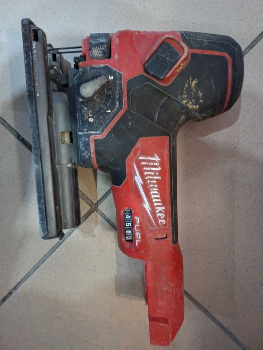 Wyrzynarka akumulatorowa Milwaukee M18 FBJS