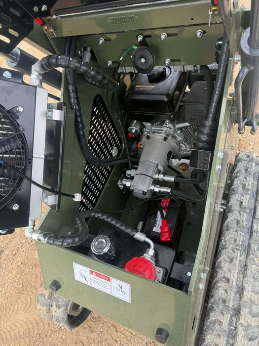 Miniładowarka Mini Ładowarka Gąsienicowa 25KM Skid Steer EisenTech T460 PRO Leasing