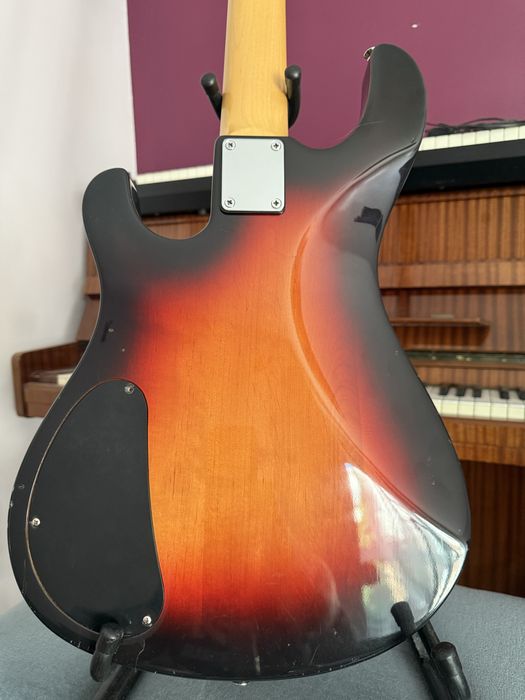 Gitara basowa  Flame Elite Series fretless 5 pięciostrunowy bass