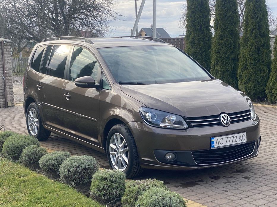 Volkswagen..Сімейний автомобіль..