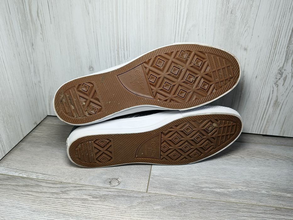 Converse.            .
