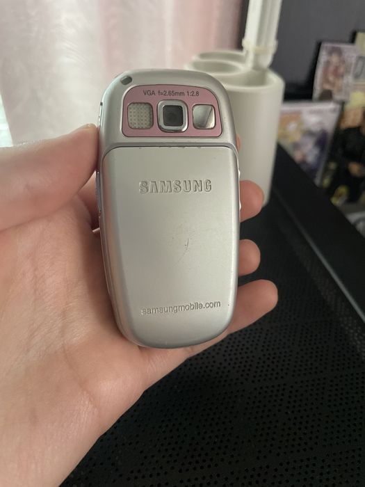 Sony Ericsson P900i, Samsung E350 у відмінному стані
