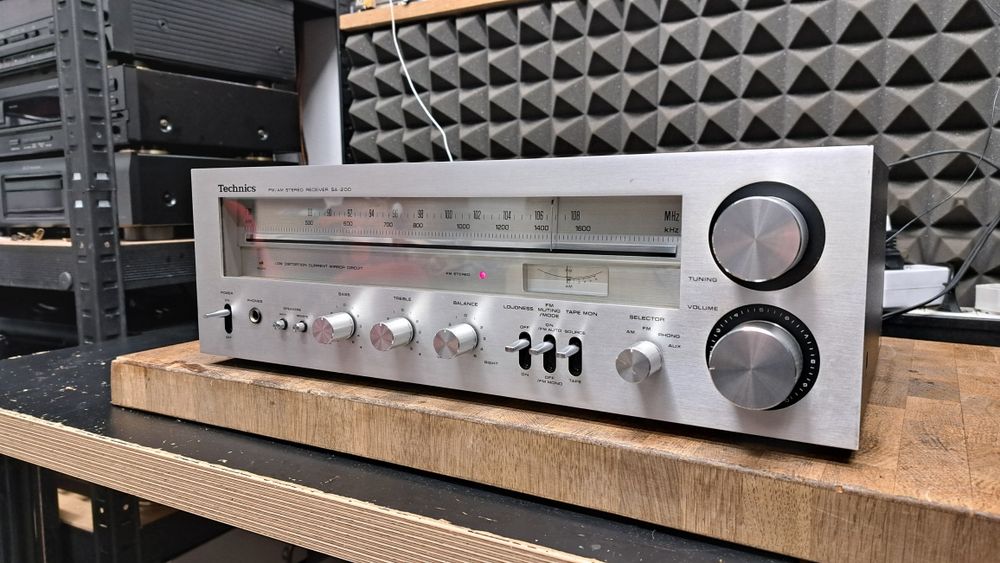 Amplituner Technics SA-200