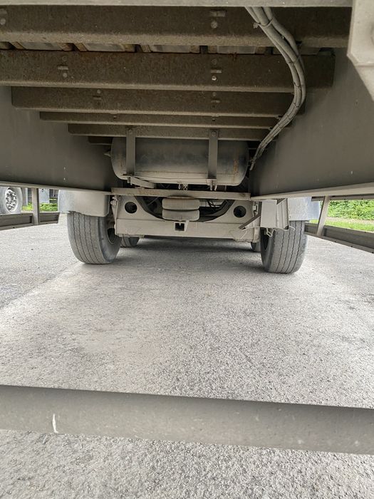 Напівпричіп вробочому стані