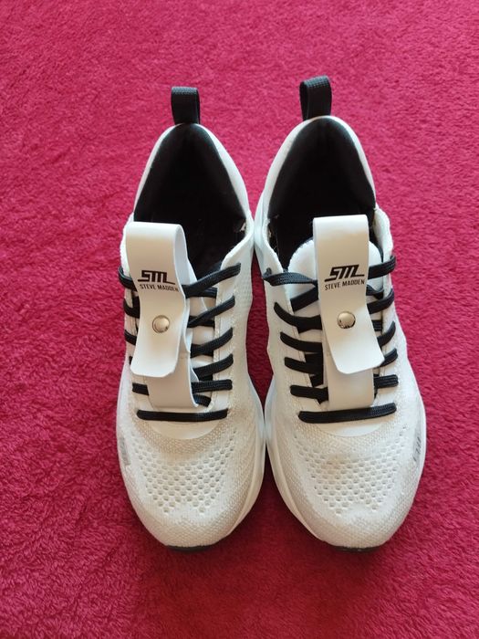 Sapatilhas Steve Madden Surge 1 (Tam. 38)