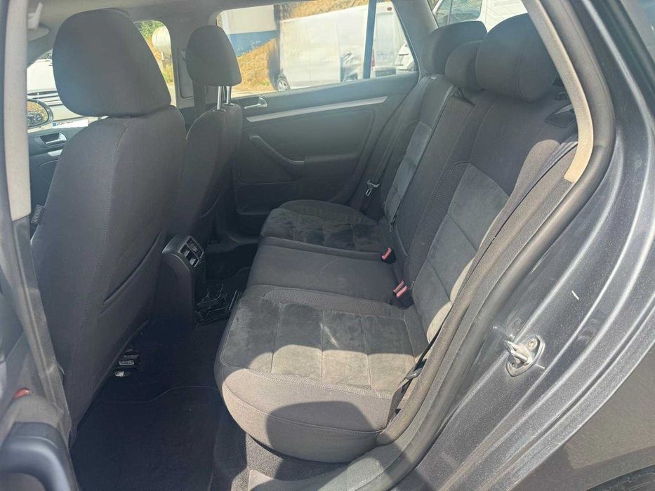 VOLKSWAGEN Golf VI Variant 1.6 TDI de 2012 Salvado