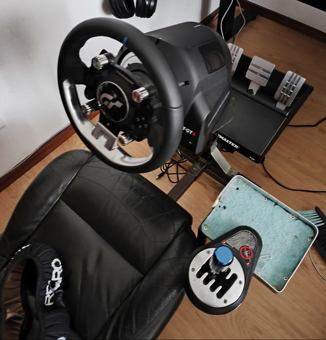 Volante Thrustmaster tgt 2 playseat completo com possibilidade de vender com ps5
