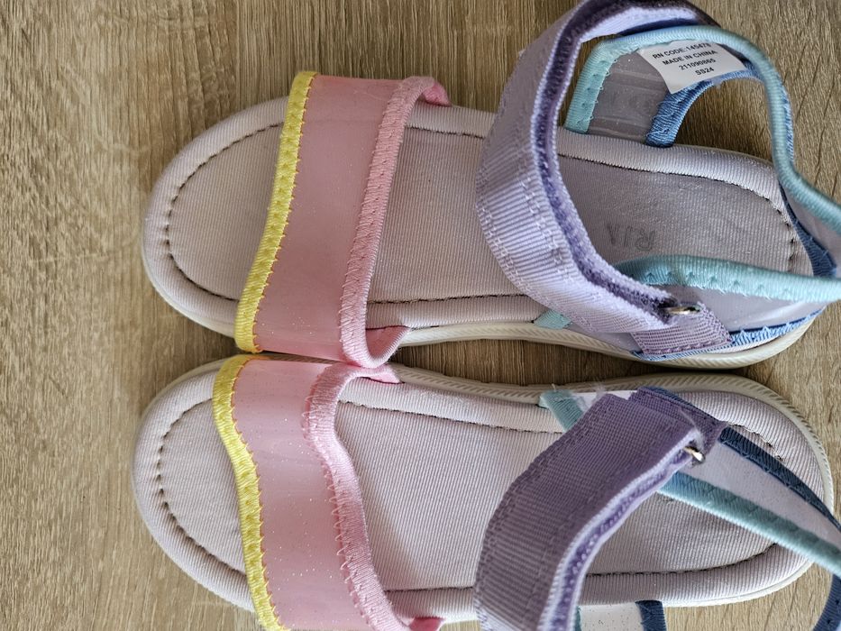 Сандалі Primark розмір 31