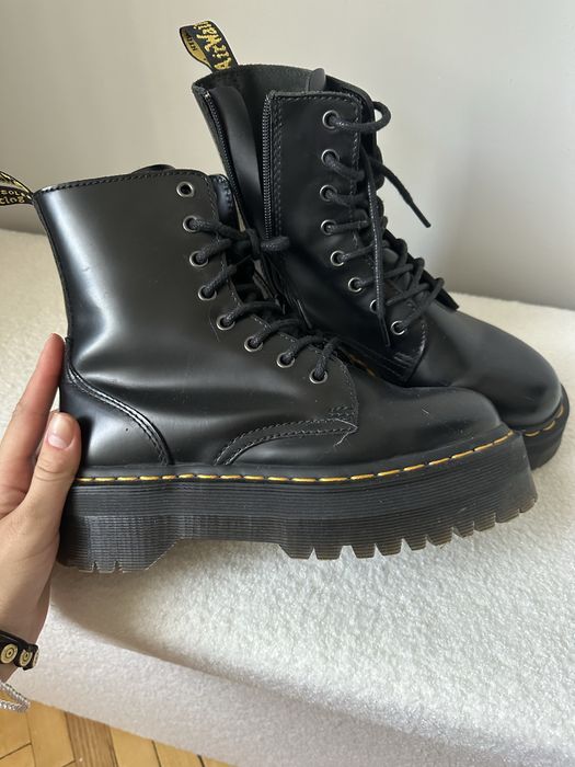 Dr. Martens Jadon – Black Polished Smooth