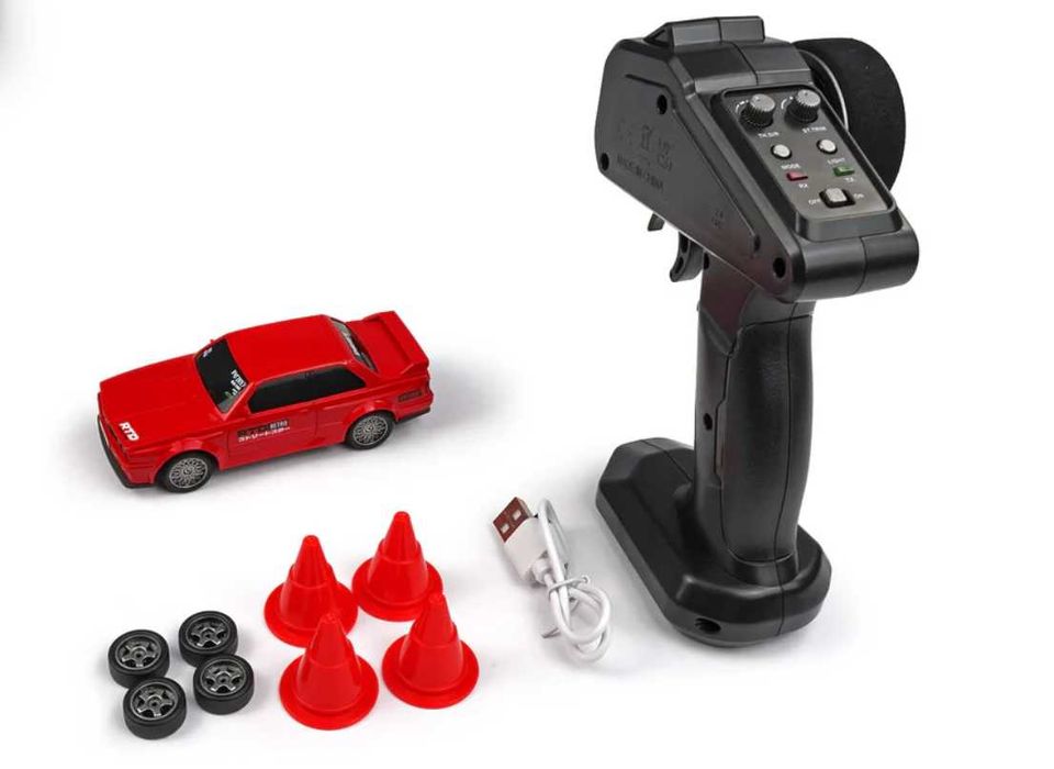 Дрифт машинка на радіокеруванні BMW M3 E30 Mini Drift 1:43 4WD до 15 км/год LED-підсвітка USB-зарядка комплект для дрифту
