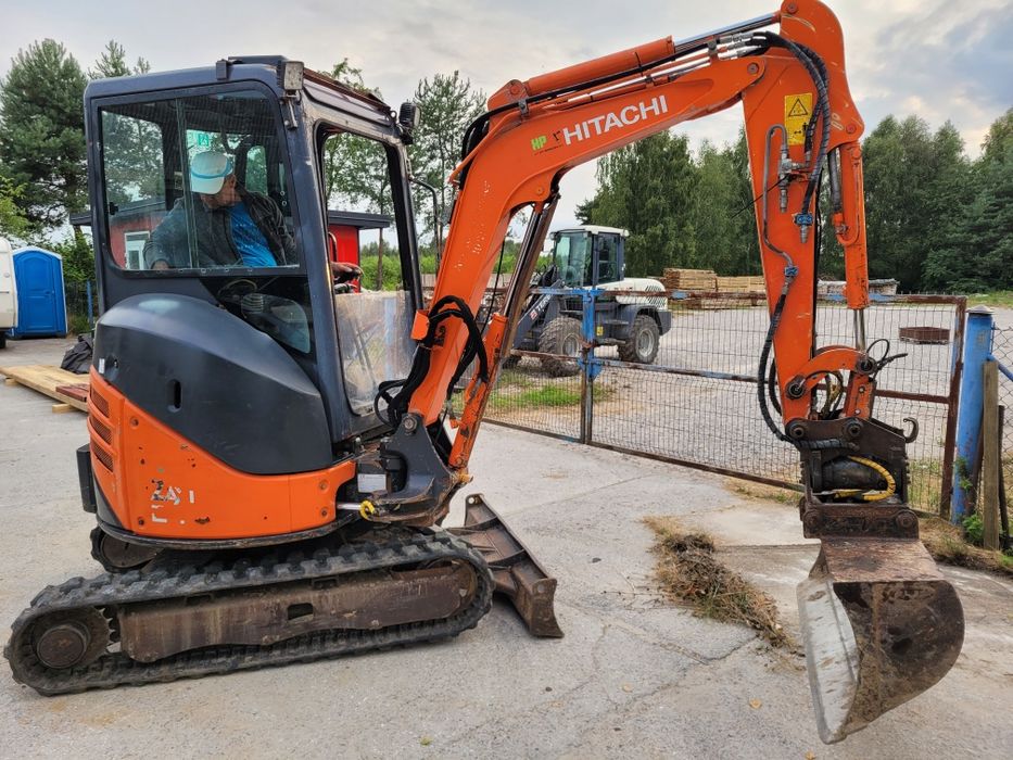 Hitachi ZAXIS 2.4tony z 2012r
