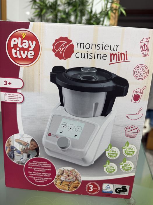 Mini coisine  com caixa