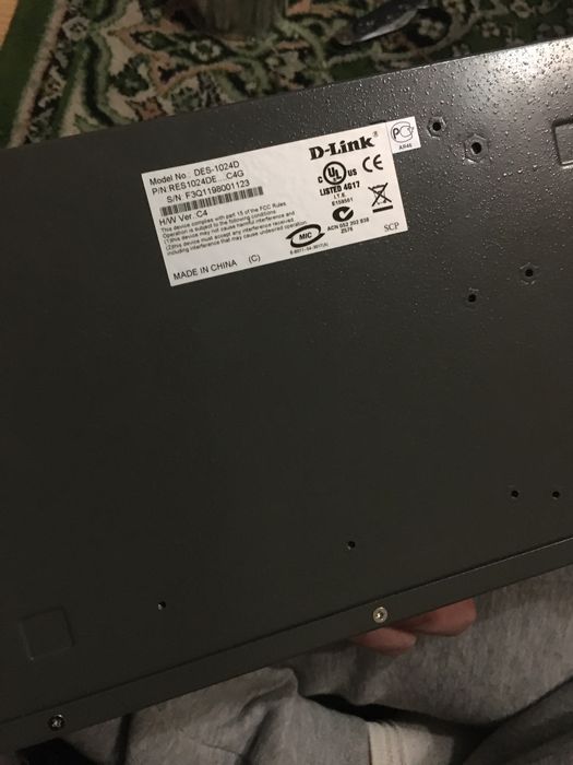 Продам свіч dlink