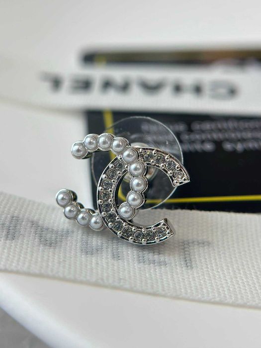 Kolczyki Chanel Double C