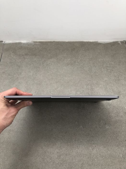 490$ MacBook Air 13" 2020 MGN63 M1 / 8 GB / 256gb SSD