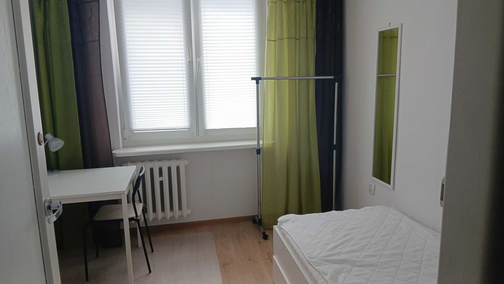 Do wynajęcia pokój w trzypokojowym mieszkaniu przy u. Jaracza 55 a