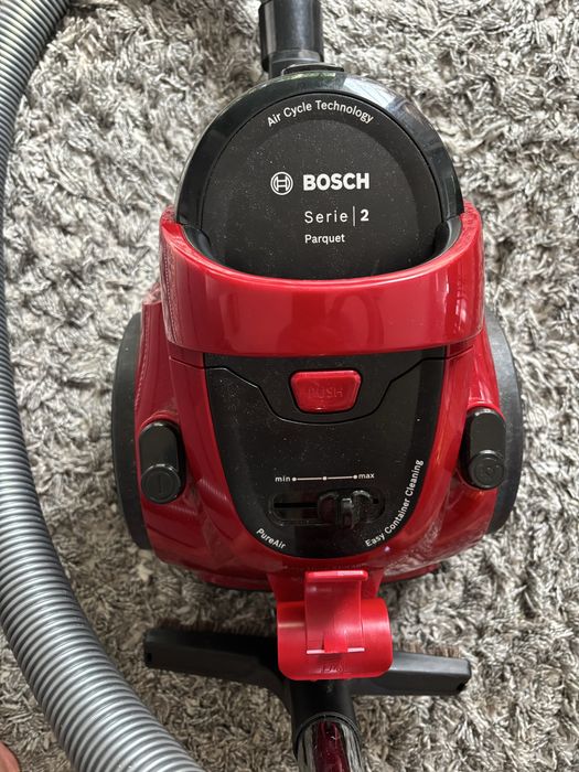 Odkurzacz Bosch BGC05A322 700W