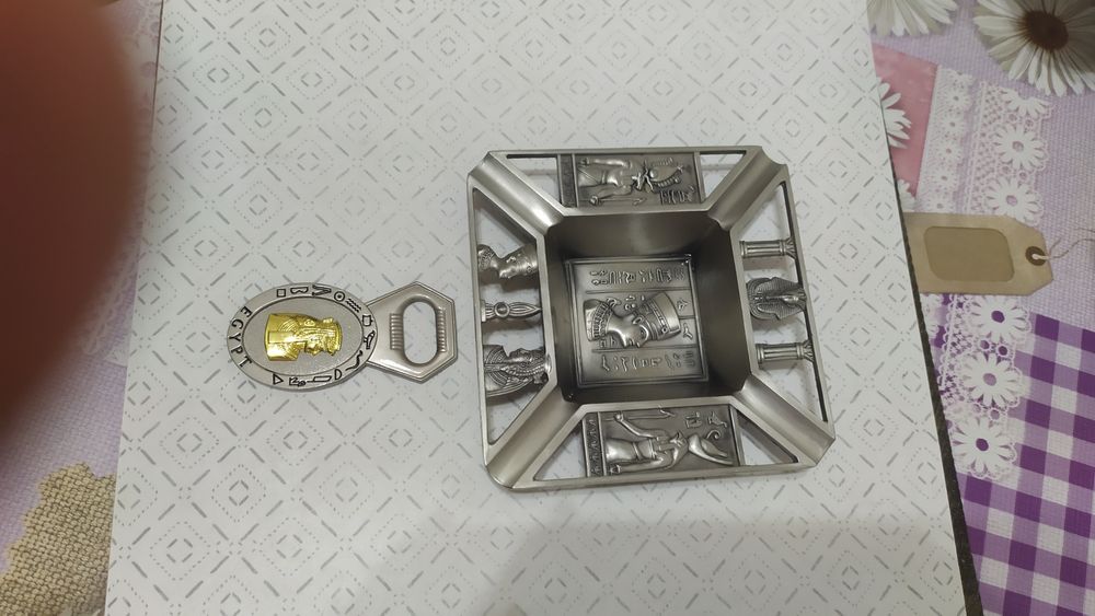 Пепельница, открывалка для бутылок, Египет