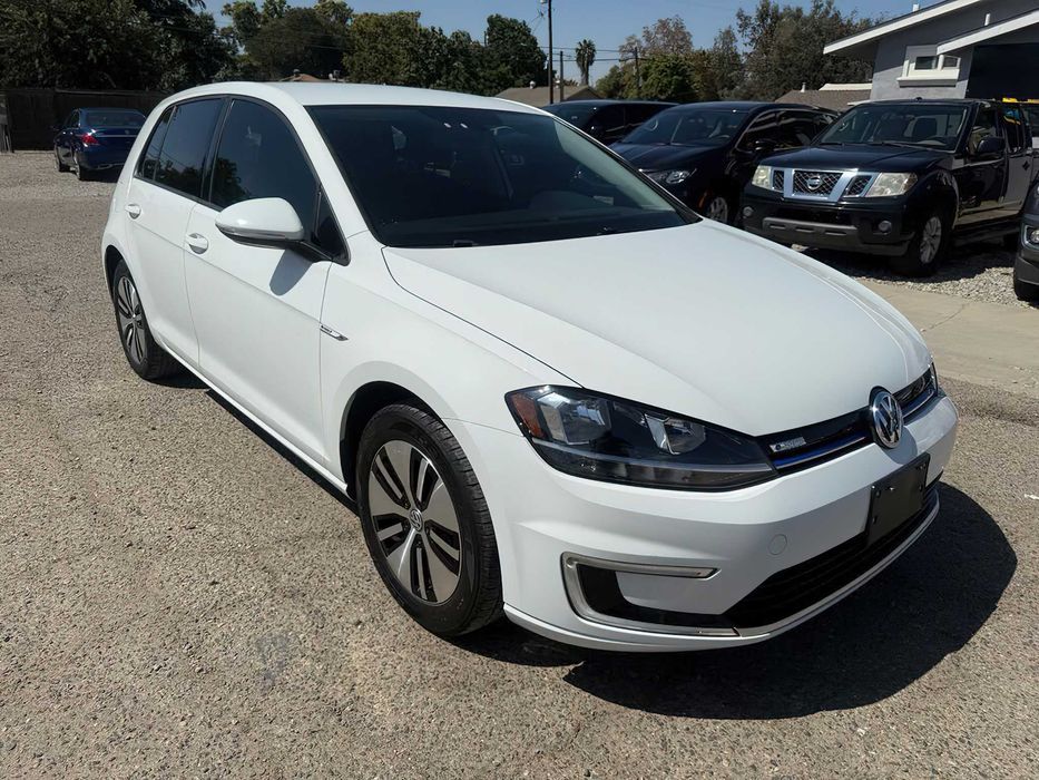 Volkswagen e-Golf SE      2019