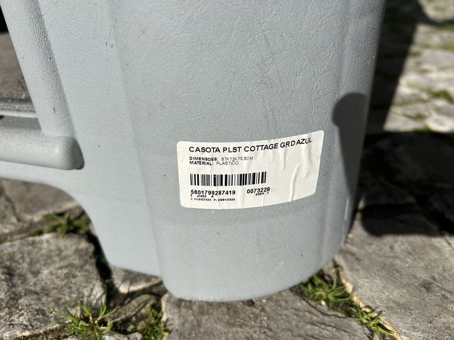 Casota de plástico - Tamanho Médio Grande