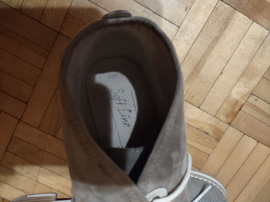 Buty o numerze 41