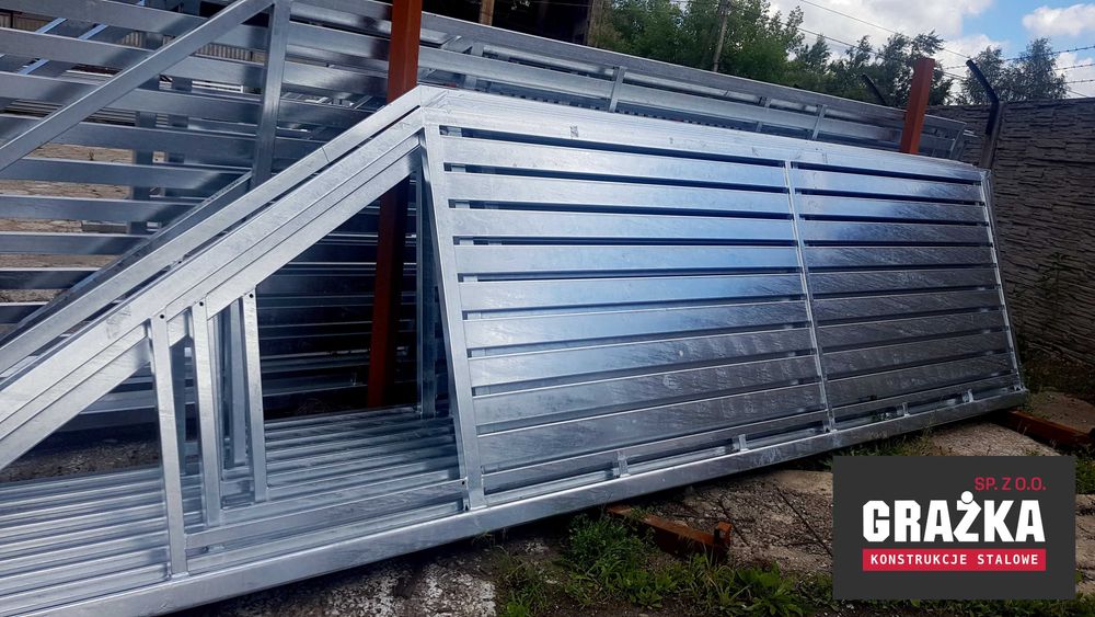 Brama przesuwna wypełniona poziomym profilem 100x20mm 4m