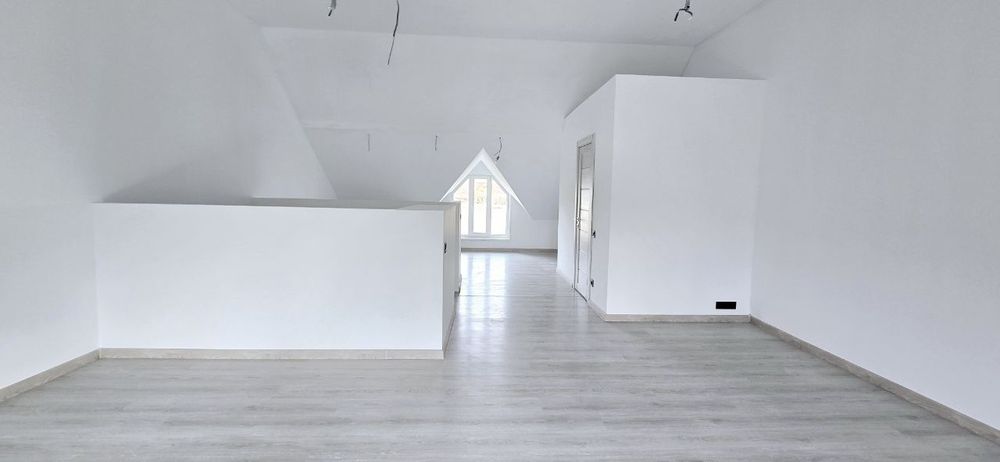 Таунхаус з ремонтом, можливий продаж під ЄОселя