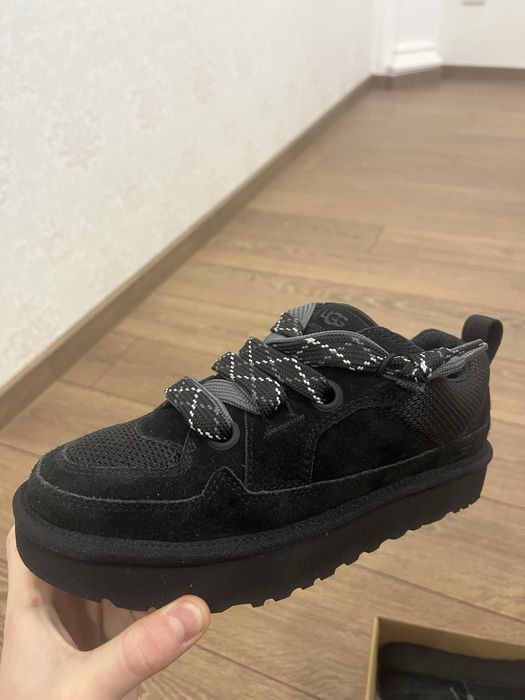 Кросівки UGG Lo Lowmel чорні, нові!