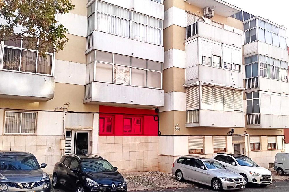 Apartamento T1 para arrendar em Amadora