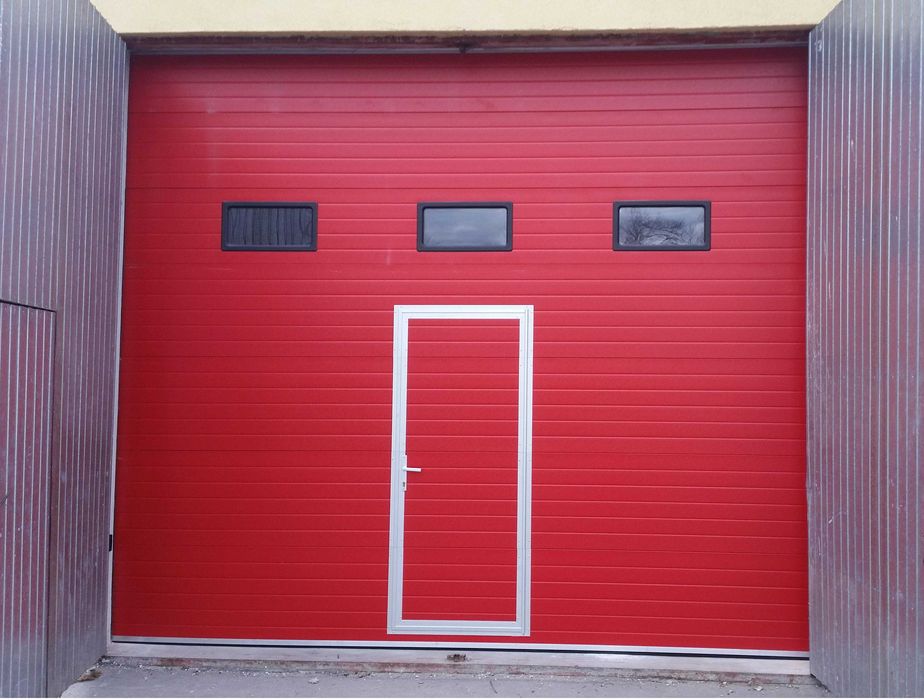 Brama segmentowa garażowa - przemysłowa