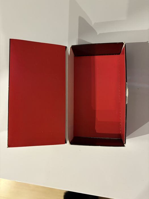 Таро Манара. Бу, стан новий. Оригінал