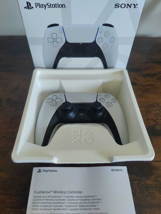 DualSense Wireless Controller - White (Novo)
